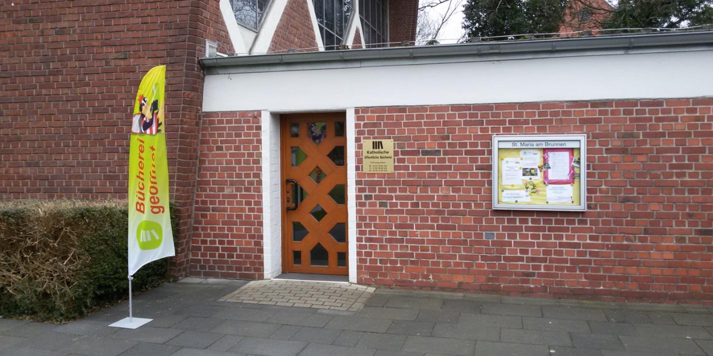 Aussenansicht des Büchereieingangs